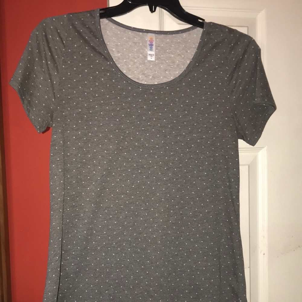 LulaRoe Classic Tee, size M